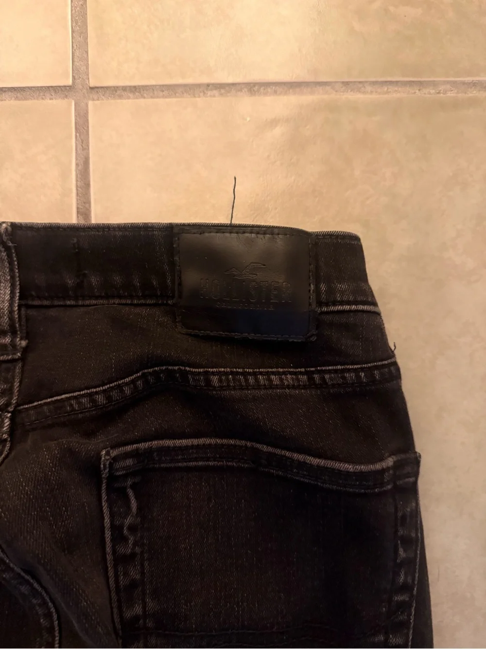 Hollister slim cut